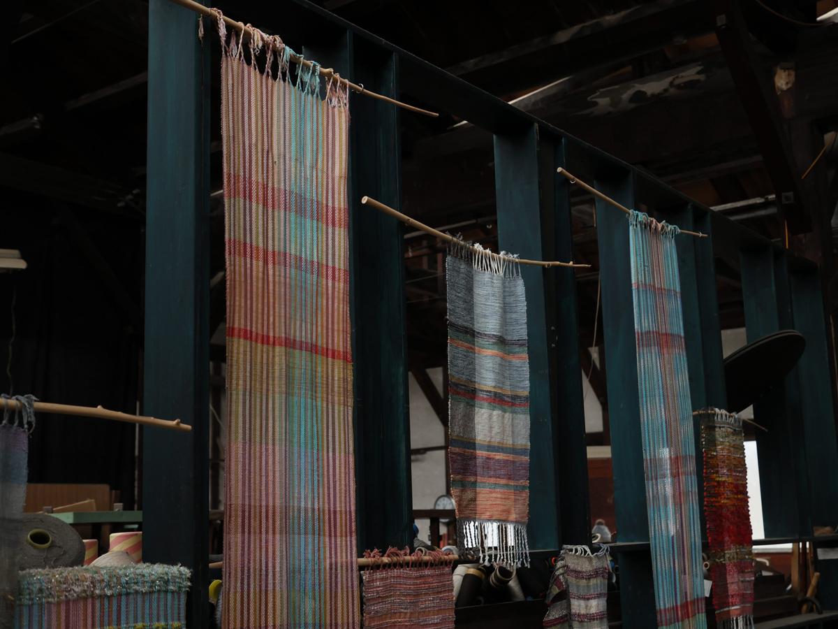在纺织品生产基地一宫的艺术之旅